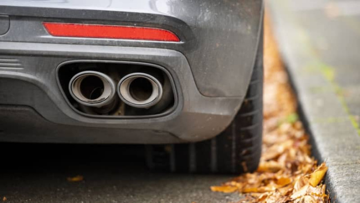 rabattschlacht: e-autos chancenlos gegen benziner und diesel