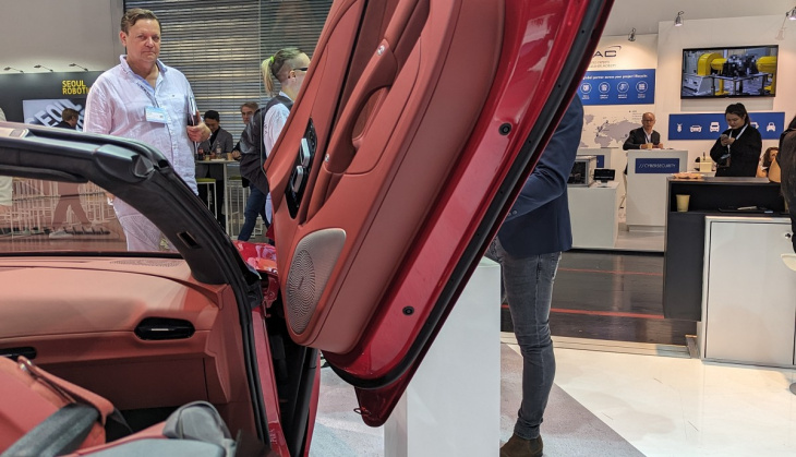 elektroauto im roadster-format: mg mit zwei sitzen und klappdach soll ’24 in europa starten