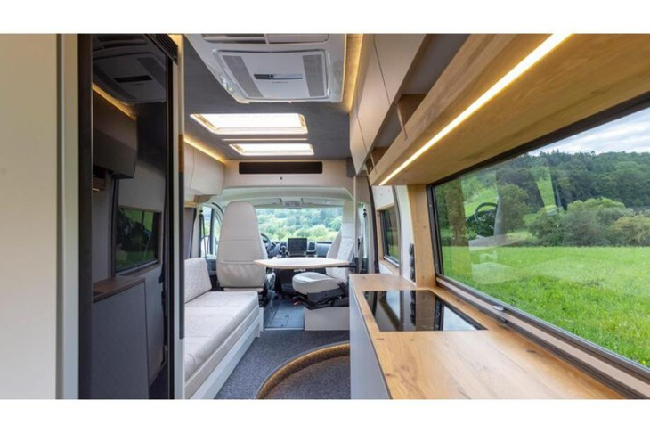 joyrider campingbus (2023) im praxis-test: drei tests, drei meinungen zum bus