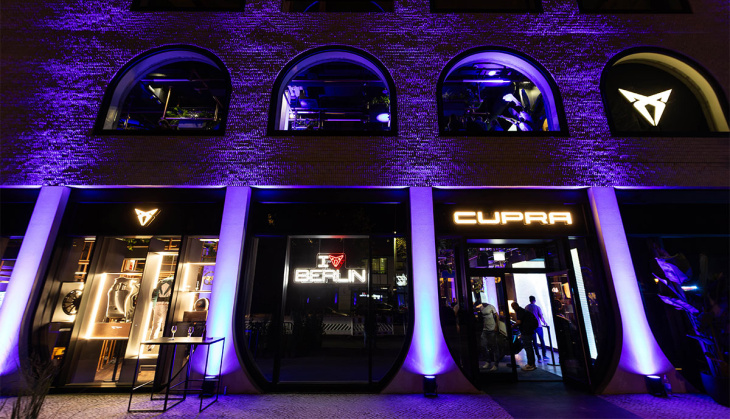 cupra eröffnet in berlin-mitte zweite „cupra city garage“ in deutschland