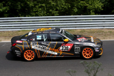 Nürburgring: Adrenalin holt mit BMW 330i 6. Titel in Folge