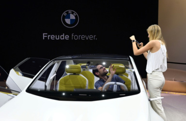 BMW startet eigenen Vertrieb bei Mini zunächst in Italien, Polen und Schweden