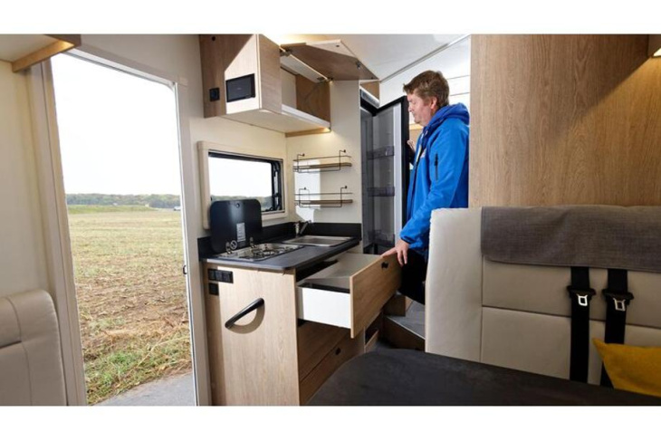 mooveo light van 60 db und light tei-70 eb (2024): camper- und wohnmobil-modelle für kleines geld