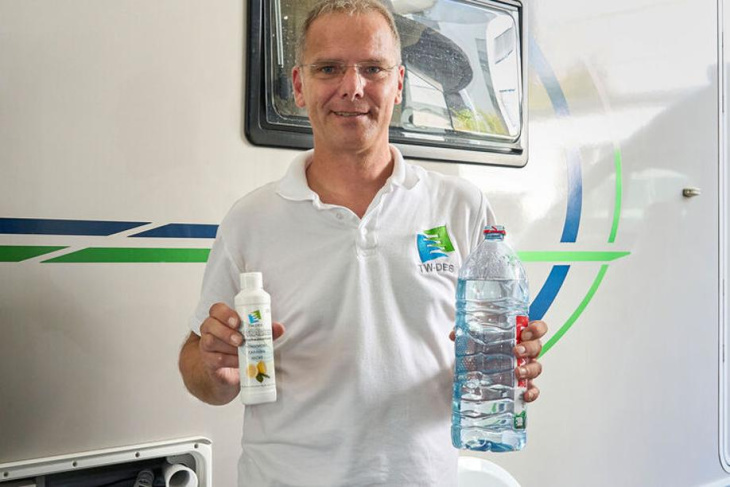 uv-desinfektionsanlage für den frischwassertank: trinken aus dem wohnmobil-wasserhahn dank uv-power