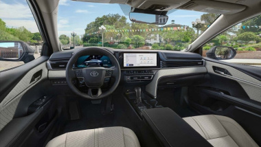 Neuer Toyota Camry im Prius Look