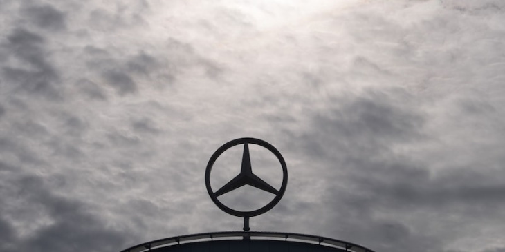 diesel-skandal - mercedes muss über 100.000 autos in deutschland zurückrufen