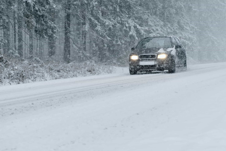 sicheres autofahren im schnee