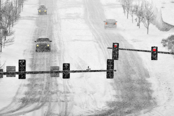 sicheres autofahren im schnee