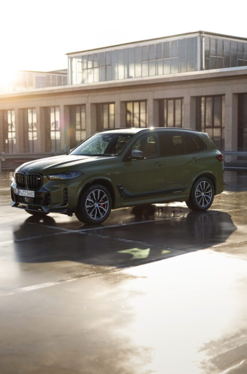 hingucker im tarn-look: bmw x5 m60i in urban green