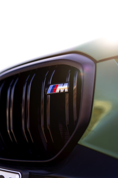 hingucker im tarn-look: bmw x5 m60i in urban green