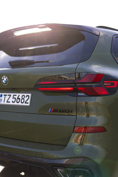 hingucker im tarn-look: bmw x5 m60i in urban green