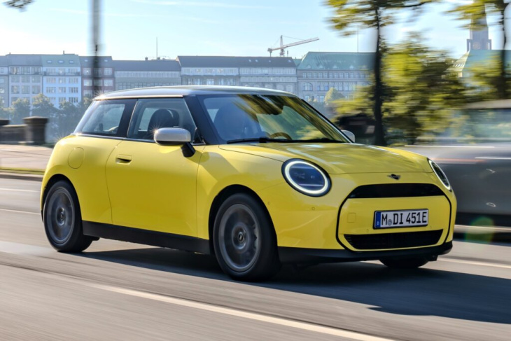 mini cooper e 2024: mehr fotos vom j01 ab 32.900 euro