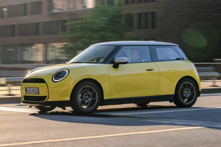 mini cooper e 2024: mehr fotos vom j01 ab 32.900 euro