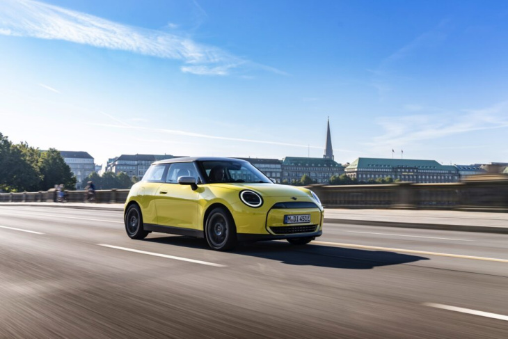 mini cooper e 2024: mehr fotos vom j01 ab 32.900 euro