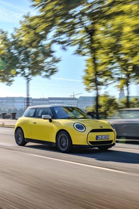 mini cooper e 2024: mehr fotos vom j01 ab 32.900 euro