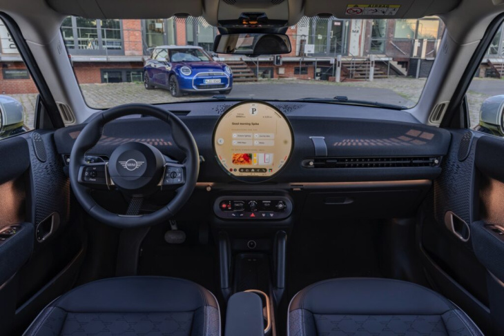 mini cooper e 2024: mehr fotos vom j01 ab 32.900 euro