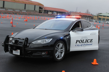 Montag Magazin: Verkehrsüberwachung und „Policing“ mit Tesla. Kia – Leasingangebote für Niro & EV6. Lucid Air Pure startet ab 85.000 €.