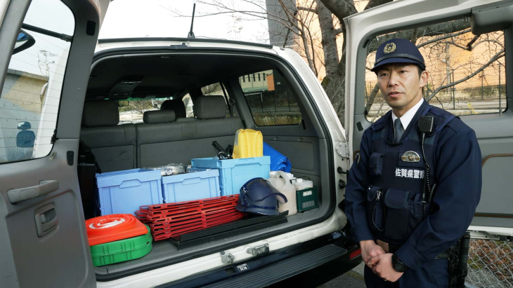 japans polizei hat diesen speziellen toyota land cruiser