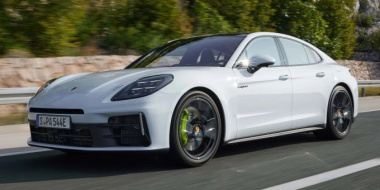 Porsche Panamera: Zwei neue E-Hybrid-Modelle enthüllt
