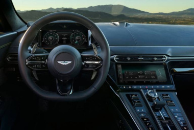 Der Aston Martin Vantage V8 zelebriert die gute alte Zeit