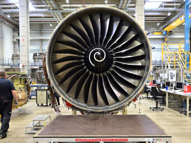 Lufthansa Technik und Rolls-Royce bauen Wartungswerk aus