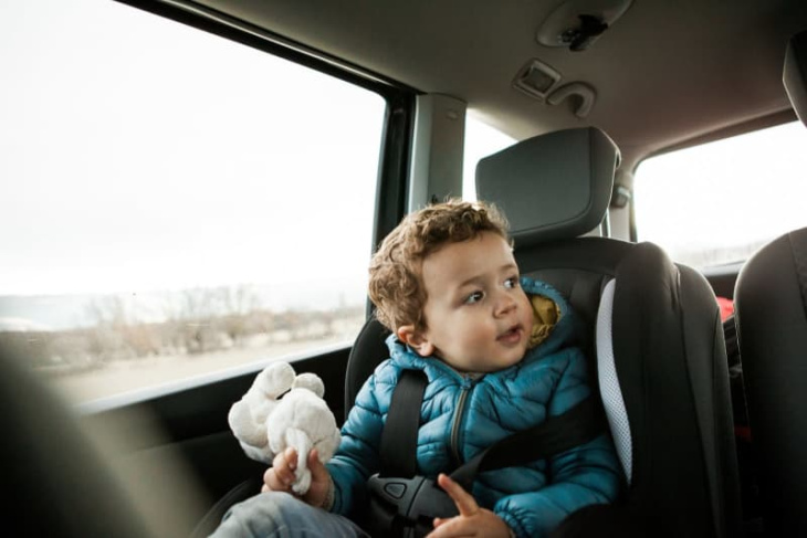 mit kind im auto: diese 9 sicherheitshinweise befolgen viele nicht