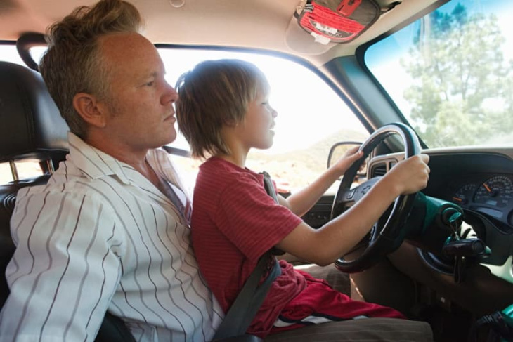 mit kind im auto: diese 9 sicherheitshinweise befolgen viele nicht
