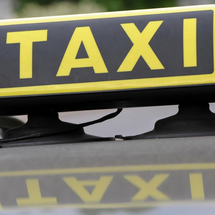 aus mercedes-benz-arena wird uber-arena: berliner taxigewerbe will gegen umbenennung protestieren