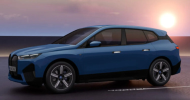BMW iX 2024: Neue Edition Sport und neues Lenkrad im M60
