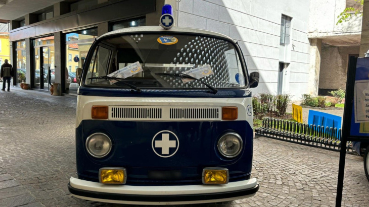 geschichte der krankenwagen: fotos des volkswagen t2