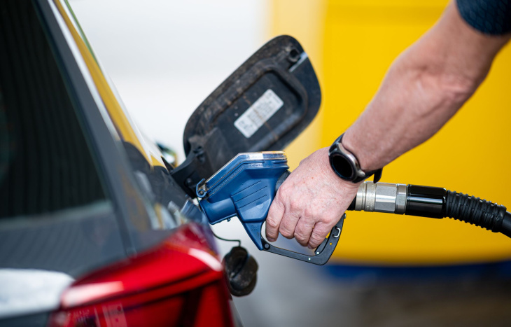 benzinpreise steigen auf jahreshoch