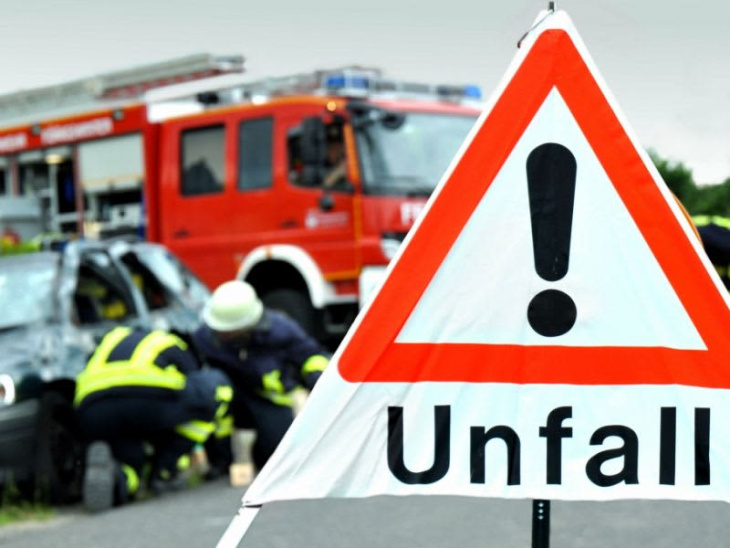 polizeimeldungen für recklinghausen, 02.04.2024: castrop-rauxel: ein verletzter und zwei beschädigte autos bei unfall