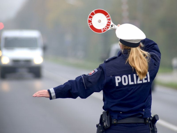 polizei news für einbeck, 11.04.2024: fahren ohne fahrerlaubnis