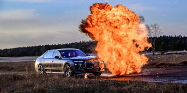 Personenschutz-Training - „Immer auf dem Gas“ - BMW lehrt Autofahren zwischen Explosionen und Kugelhagel