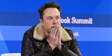 Elon Musks größter Förderer sagt, es könnte bei Tesla „Zeit sein, auf dem Boden zu schlafen“