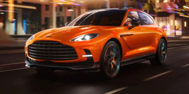 Aston Martin DBX707: Jetzt noch oranger und schneller