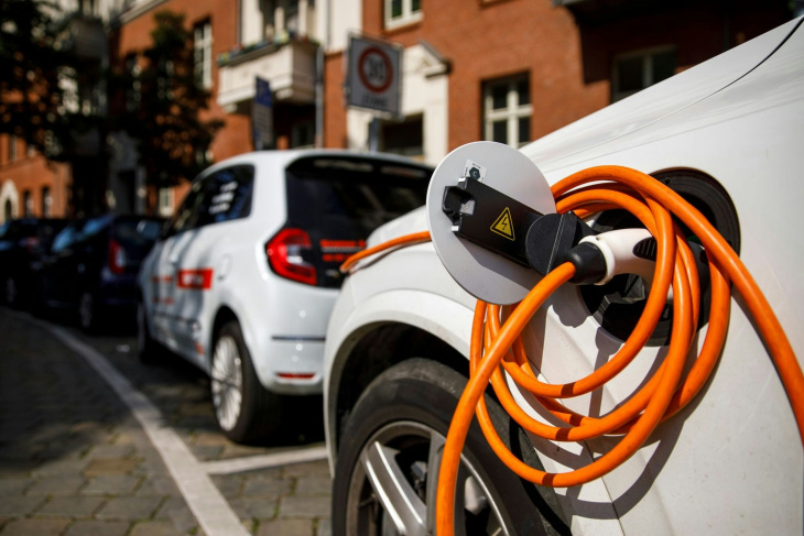elektromobilität: iea: china-importe können e-auto-preise in europa drücken