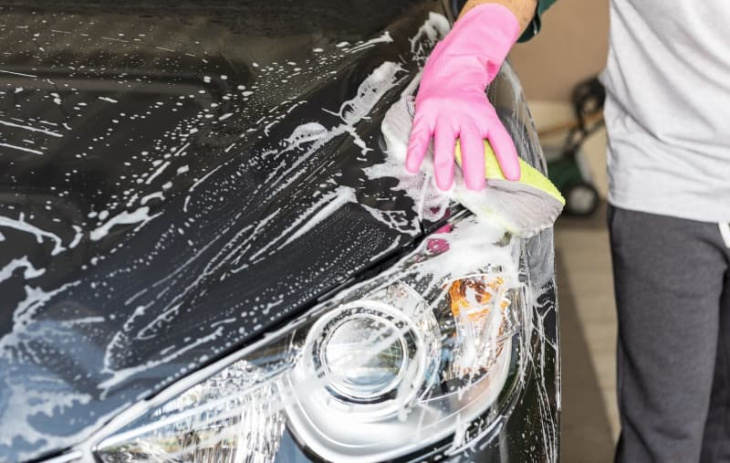 saharastaub am auto: das solltet ihr unbedingt beim waschen unterlassen