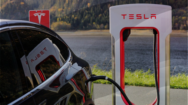 Tesla Supercharger: Musk kassiert FÃ¶rderungen, entlÃ¤sst dann Team