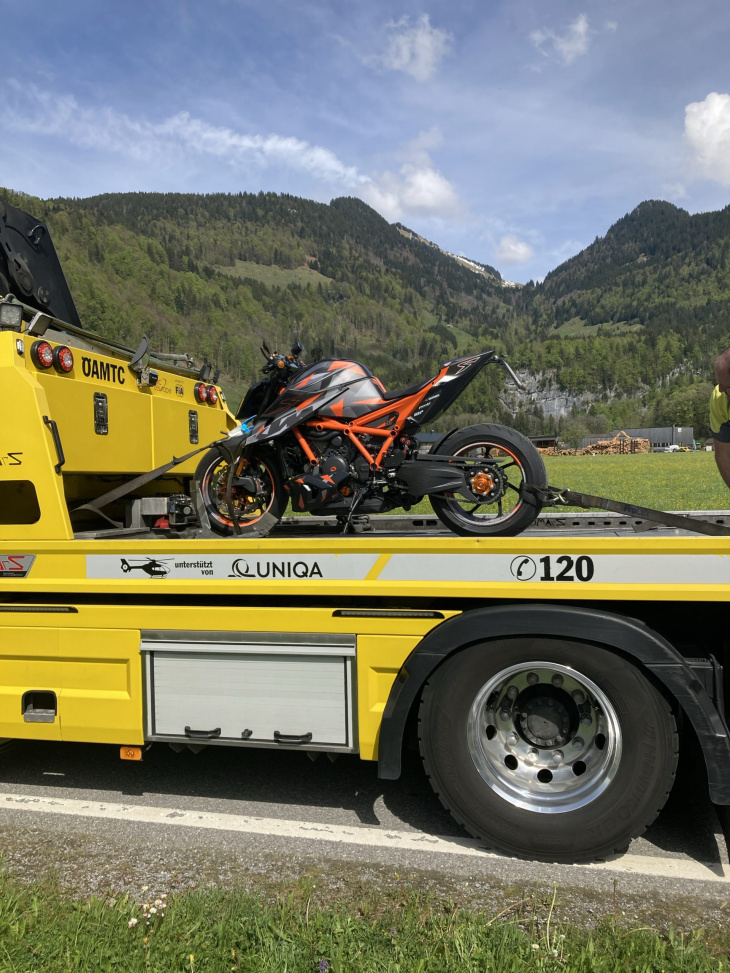 motorrad auf l200 beschlagnahmt: ktm-fahrer mit 169 km/h von polizei gestoppt