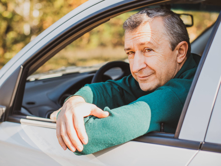 idee kommt gut an: ältere autofahrer sollen sich testen lassen
