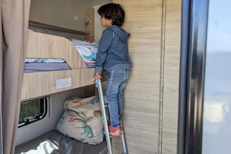 erster familientrip im stockbetten-wohnwagen