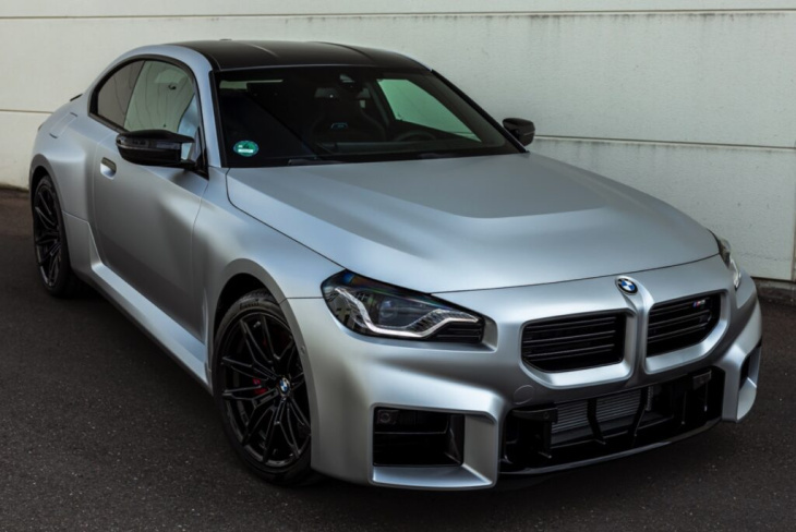 frozen silver statt schwarz: matt-folierung am bmw m2 g87