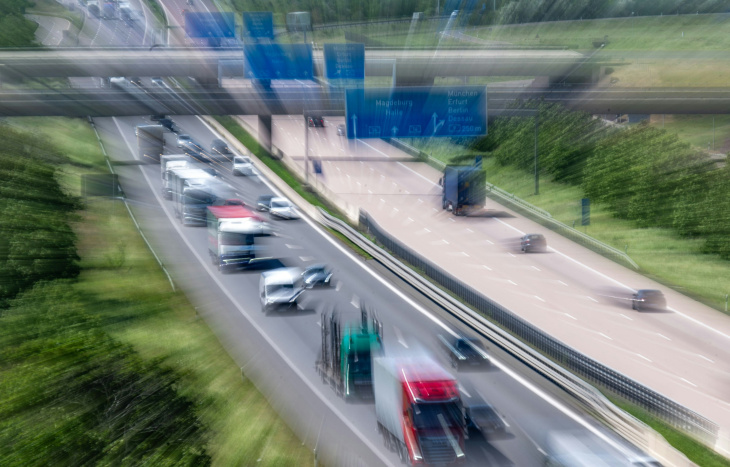 vorschlag der „wirtschaftsweisen“: verkehrspolitiker reagieren zurückhaltend auf forderung nach pkw-maut