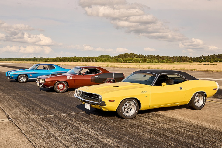 muscle cars: dodge challenger, plymouth cuda, pontiac gto