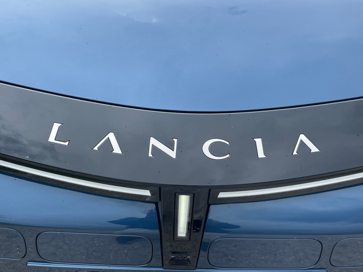 lancia ypsilon: renaissance eines kleinen italieners