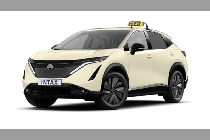 nissan qashqai und townstar als taxi