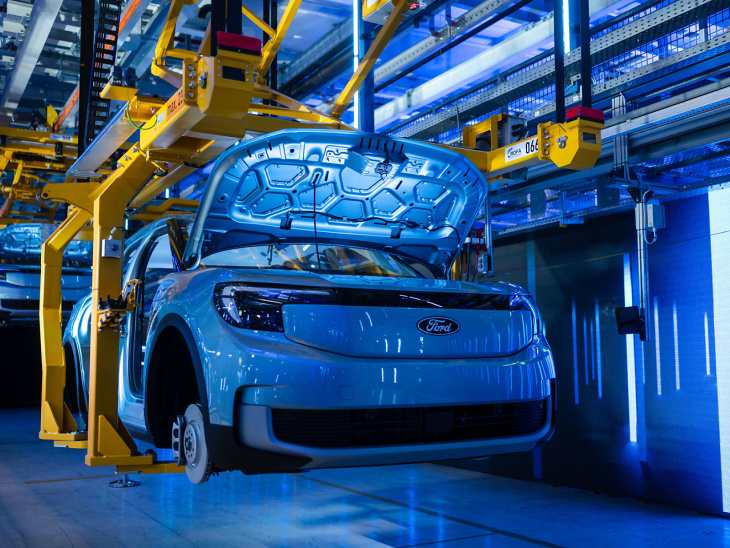 ford startete massenproduktion von e-autos in köln