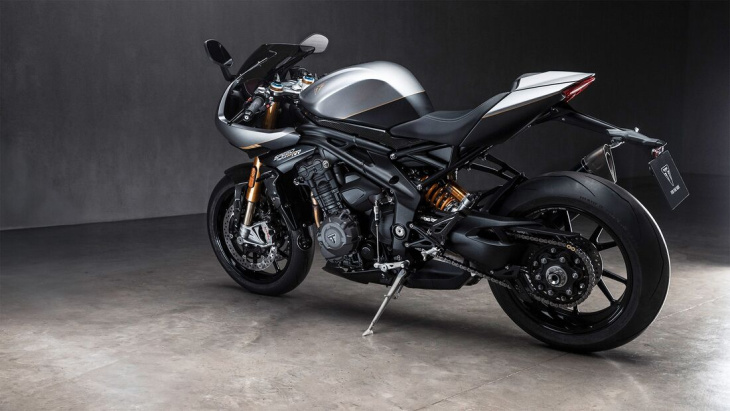 streng limitiert: 2024 triumph speed triple 1200 rr breitling edition