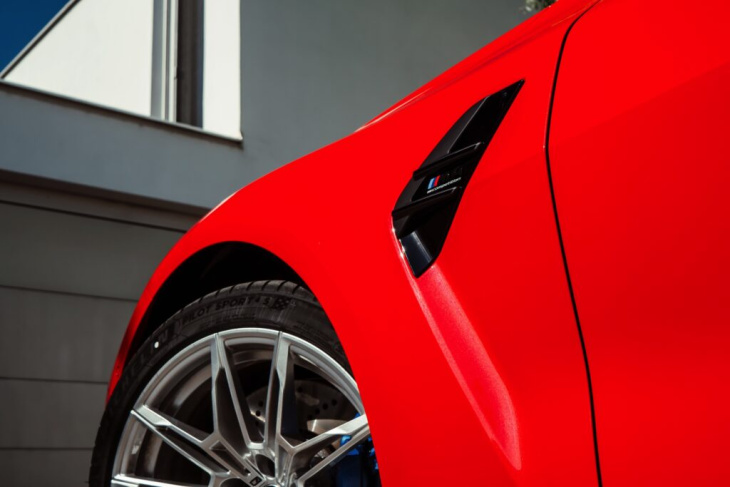bmw m4 cabrio: fotos zeigen 530-ps-facelift in toronto rot